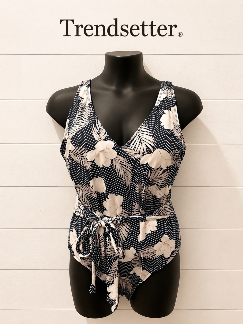 TRENDSETTER Navy Blue Floral One-Piece Swimsuit Size 18